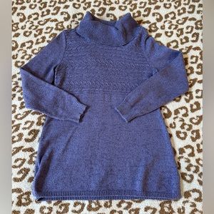 Karen Scott turtleneck tunic. Size M.